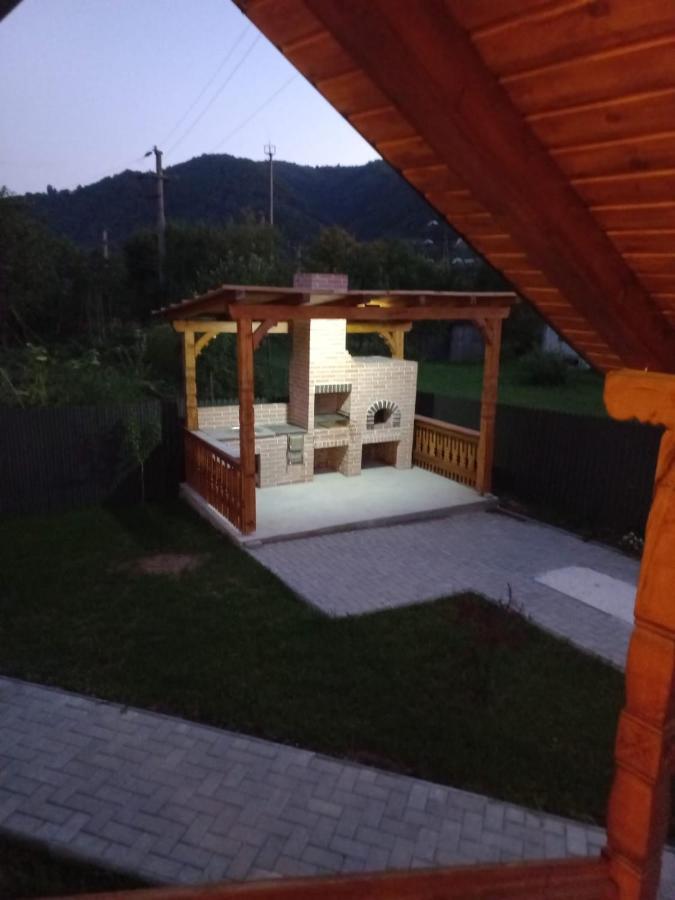 Willa Casa Edy Vişeu de Sus Zewnętrze zdjęcie